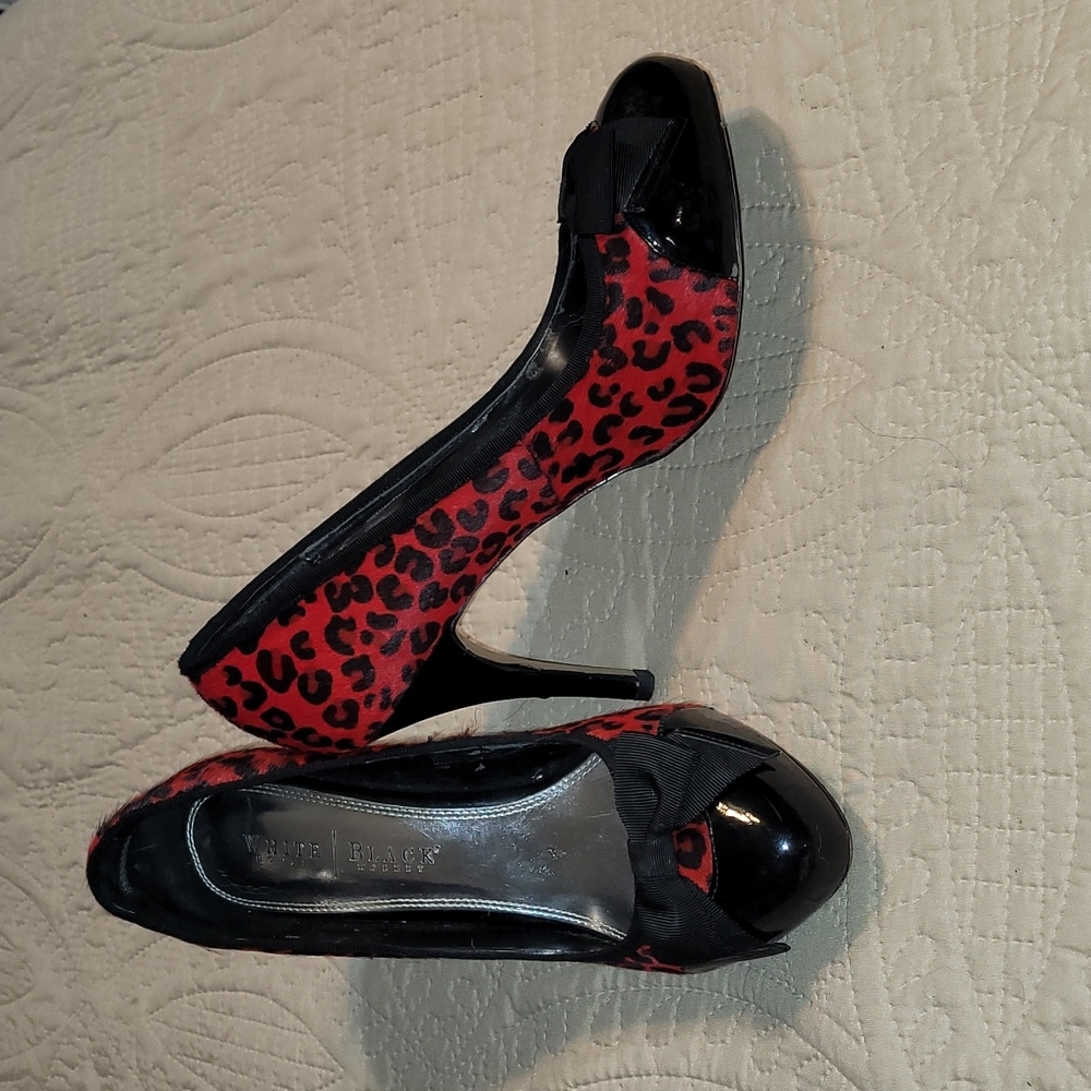 Red cheetah fur pumps White House Black Market 9.5